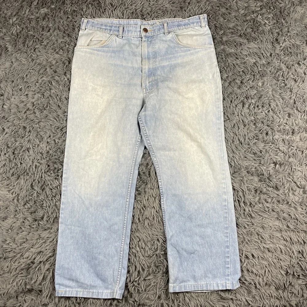 Levis step into